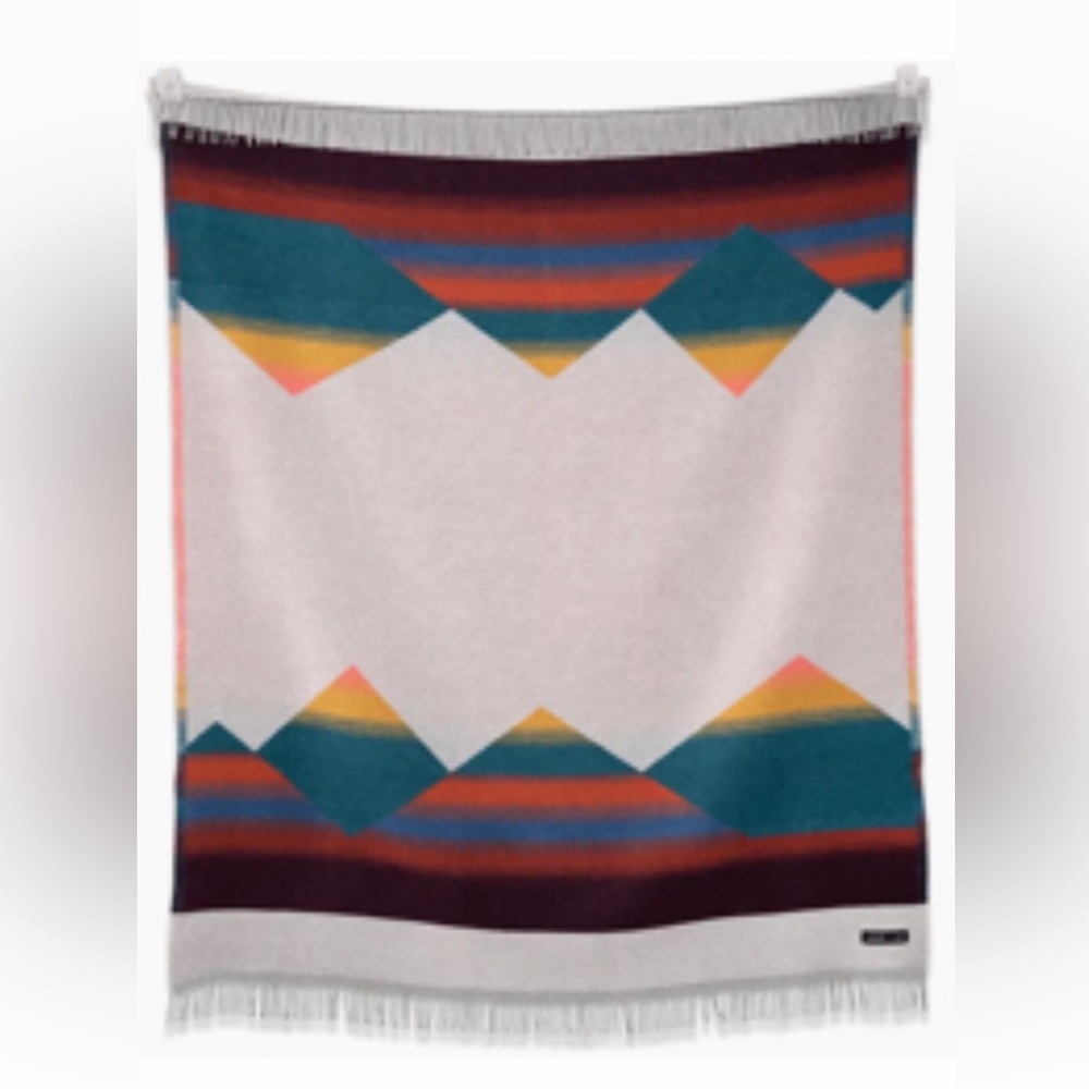 NWT Sack Cloth and Ashes Geometric Patterned throw Blanket